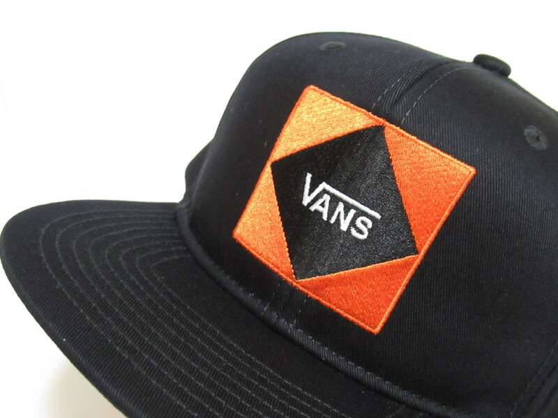 VANS キャップ 帽子 ブラック フリーサイズ バンズ スクエア 刺繍 ストリート スケボー ユニセックス VA18SS-MA03