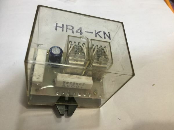 オムロン　リレー　HR4-KN DC100V . CA302BN 9908