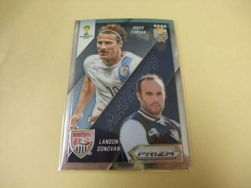 2014 PANINI PRIZM WORLD CUP 26 LANDON DONOVAN VS DIEGO FORLAN MATCHUPS レギュラ- プリズム サッカー カード パニーニ ワールドカップ