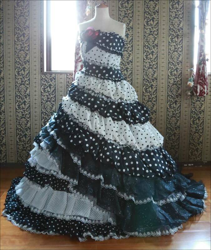 Aya na tureアヤナチュール高級ウエディングドレス13号LLサイズ白黒モノトーンカラードレス