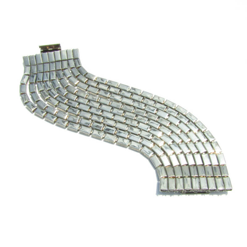 ★80s vintage silver tone 9 row chain bracelet