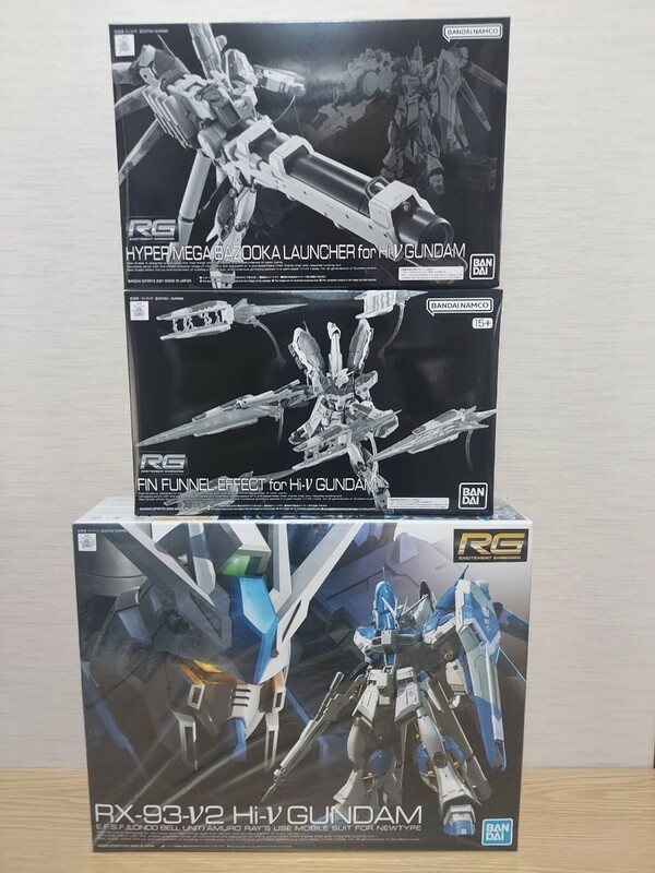 未開封】RG 1/144 RG Hi-νガンダム　プラモデル　ハイパー・メガ・バズーカ・ランチャー　プレミアムバンダイ