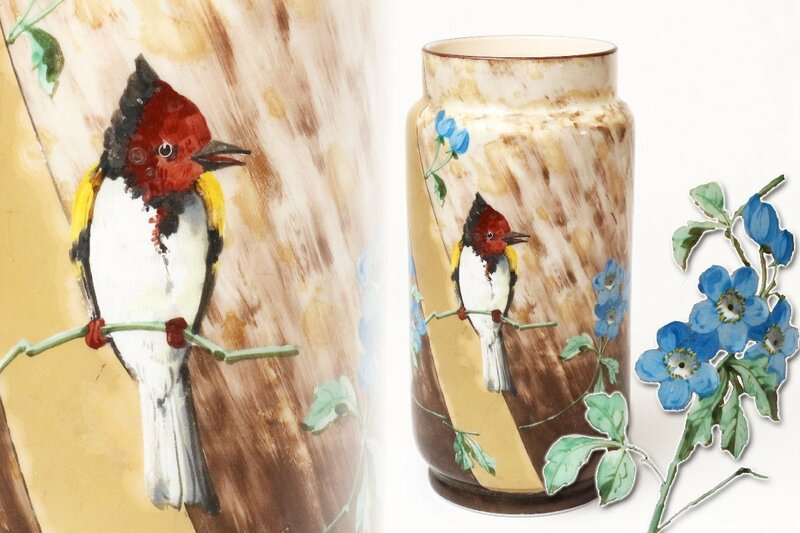 アンティーク オパーリン硝子 ジャポニズム 花鳥図 フラワーベース / 花瓶 アールヌーボー 乳白色ガラス バカラ