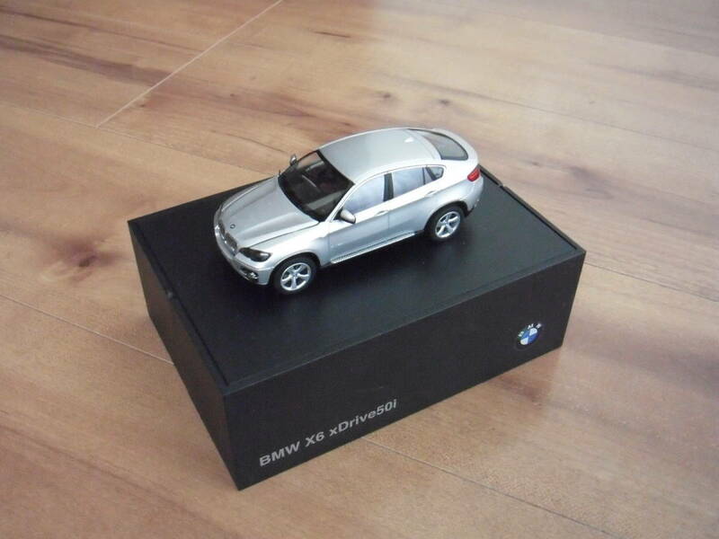 BMW　X6　ミニカー　銀　シルバー　xDrive50i