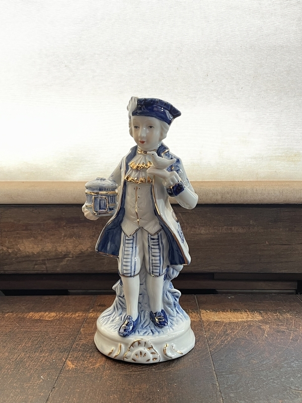 陶器製 人形 鳥を持った貴族 紳士 高さ21.5cm 陶器製 オブジェ 置物 小物 洋風 インテリア 飾り コレクション Aa729