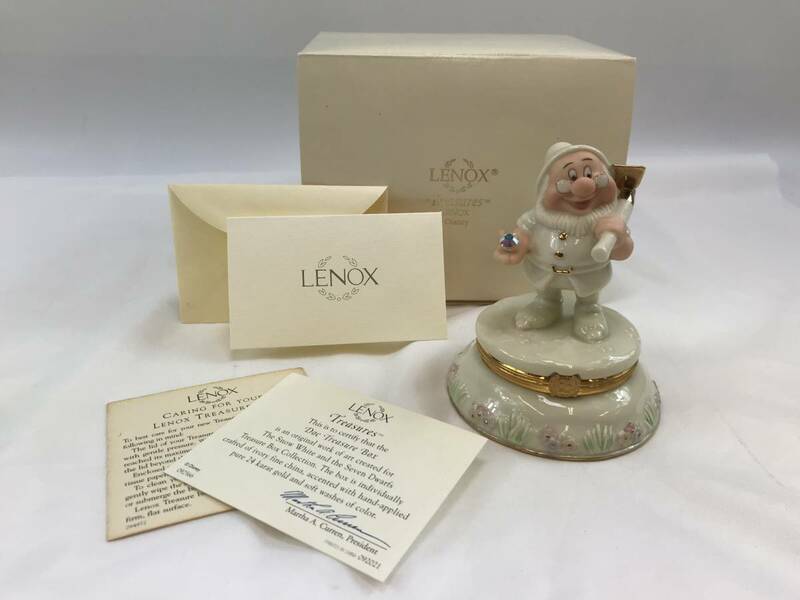 ☆Disney 白雪姫 SNOW WHITE　レノックス【 LENOX】 ドック 先生 七人の小人 フィギュア 小物入れ ディズニー 　♯186923-23