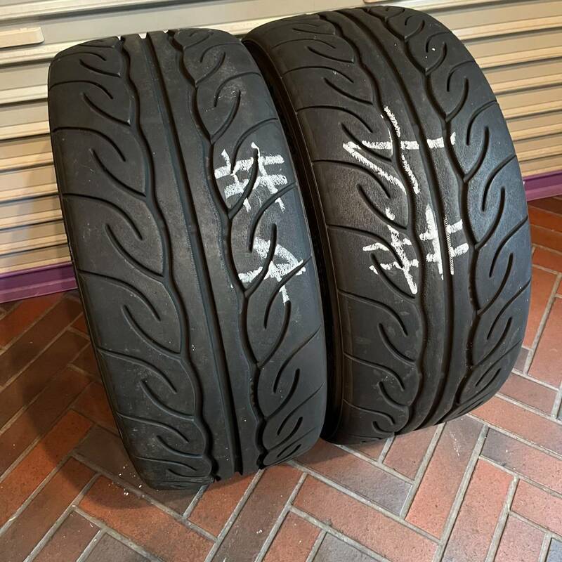 ＃4 激安中古タイヤ YOKOHAMA ADVAN NEOVA AD08R 225/40 R-18 88W 2本 [225/40R18 225/40-18 AD09 アドバン ネオバ ]