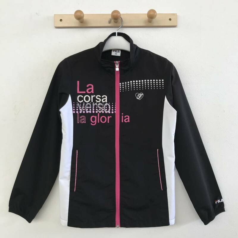 FILA La corsa verso la gloria フィラ レディース 長袖ナイロンフルジップジャケット ロゴ刺繍入り 美品(ほぼ未着用) size M