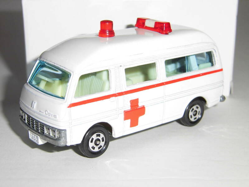 ☆トミカ きんきゅう車セット(G-146)単品 36-2-9 ニッサンキャラバン救急車:NISSAN CARAVAN AMBULANCE(ホワイト/白シート/薄青窓)美品！