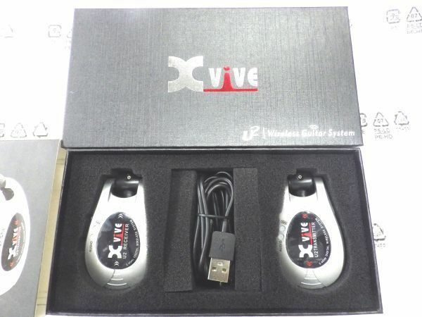 ケーブル不要　簡単にワイヤレスに出来る　Xvive XV-U2 Wireless Guitar System　シルバー　ワイヤレス　ギター　システム