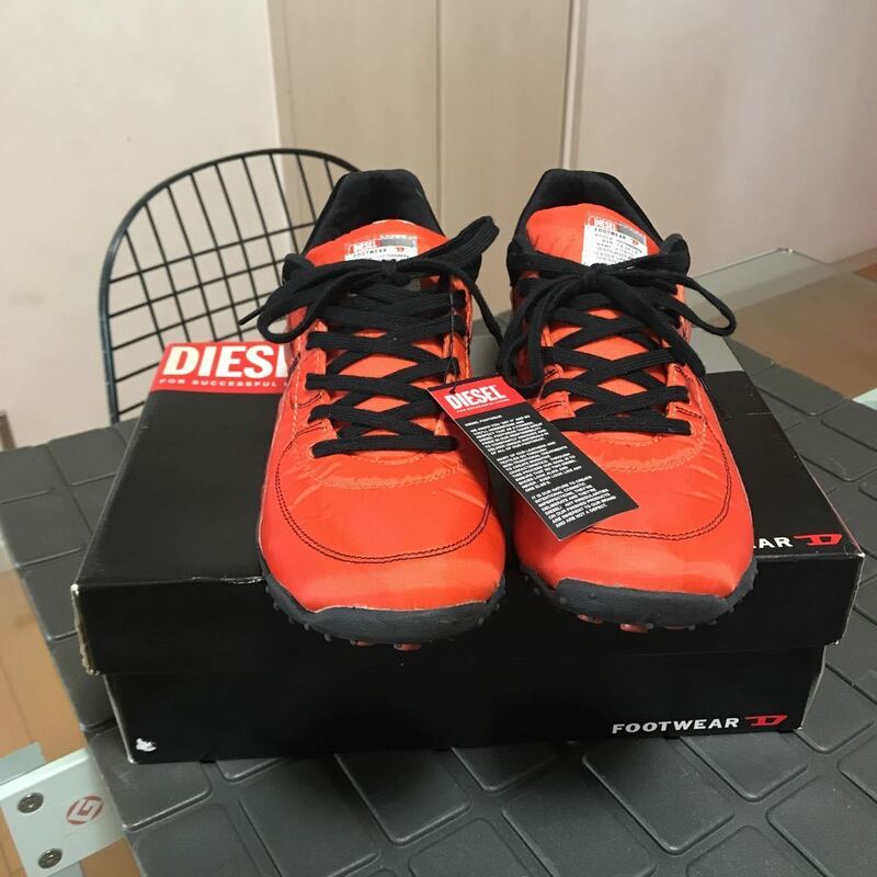 新品/未使用/レア/貴重【DIESEL】ディーゼル　スニーカー　ORANGE/オレンジ　26.5センチ