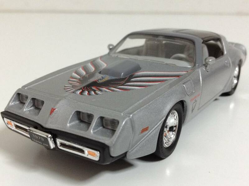 ポンティアック 2代目 ファイアーバード トランザム 1979年式~ 1/43 約11.4cm Road Signature ダイキャスト ミニカー 送料￥300