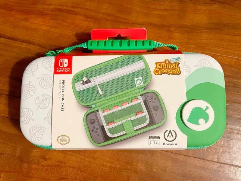新品　海外　PowerA Nintendo Switch キャリングケース どうぶつの森 葉っぱ柄　スイッチケース　任天堂 ニンテンドー light