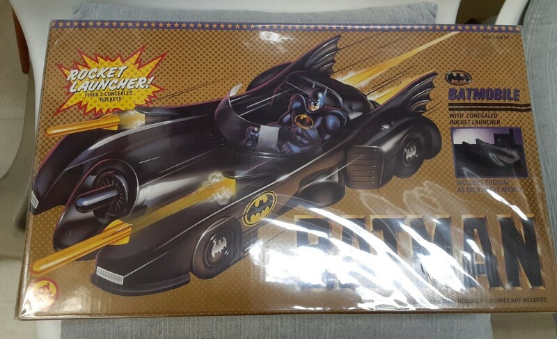 トイビズ　toybiz バットモービル　コクーンシールド付き　中古　バットマン　batman