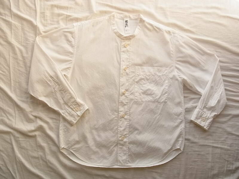 M H L, マーガレットハウエル　コットンブロード素材　Aライン　バンドカラー　ホワイトシャツ　サイズ S