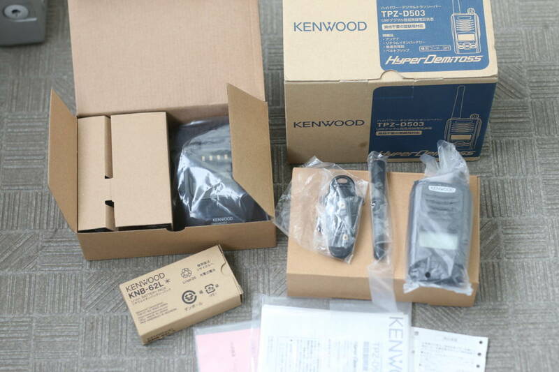 【動作OK】ケンウッド KENWOOD デジタル簡易無線 登録局 TPZ-D503 フルセット 防水 5W 業務仕様 無線機 デジタル 1