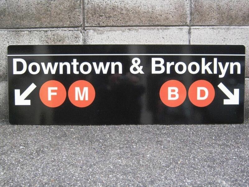 ニューヨーク 地下鉄 ダウンタウン ブルックリン 道路標識 看板 アメリカ ディスプレイ サイン