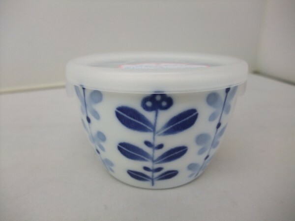 日本製　　美濃焼　木立　RK　蓋付　小々鉢　モダンで愛らしいデザイン　ノンラップ鉢