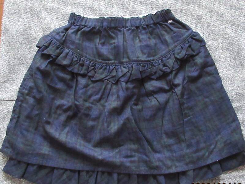 新品　未使用　ファミリア　f-dash　130サイズ　スカート　チェック　ウエストゴム　子供服　キッズ　女の子　ブラックチェック　定番