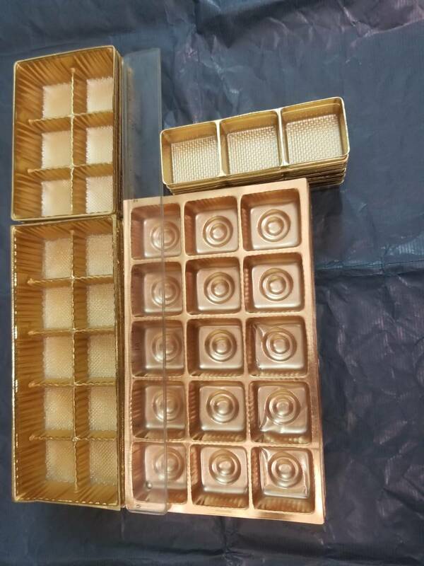 チョコレート用仕切りケース　3,6,10,15個入り各20枚ずつ
