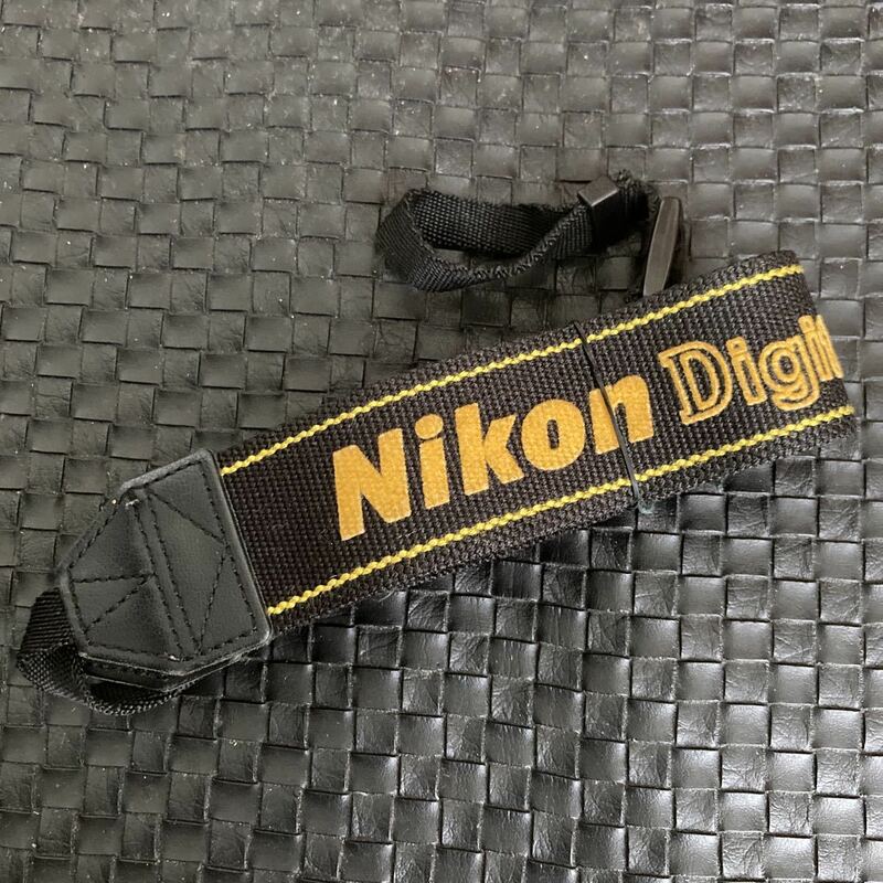 【送料無料】Nikon ニコン Digital デジタル カメラ ストラップ 純正 黒色(ブラック)×黄色(イエロー)