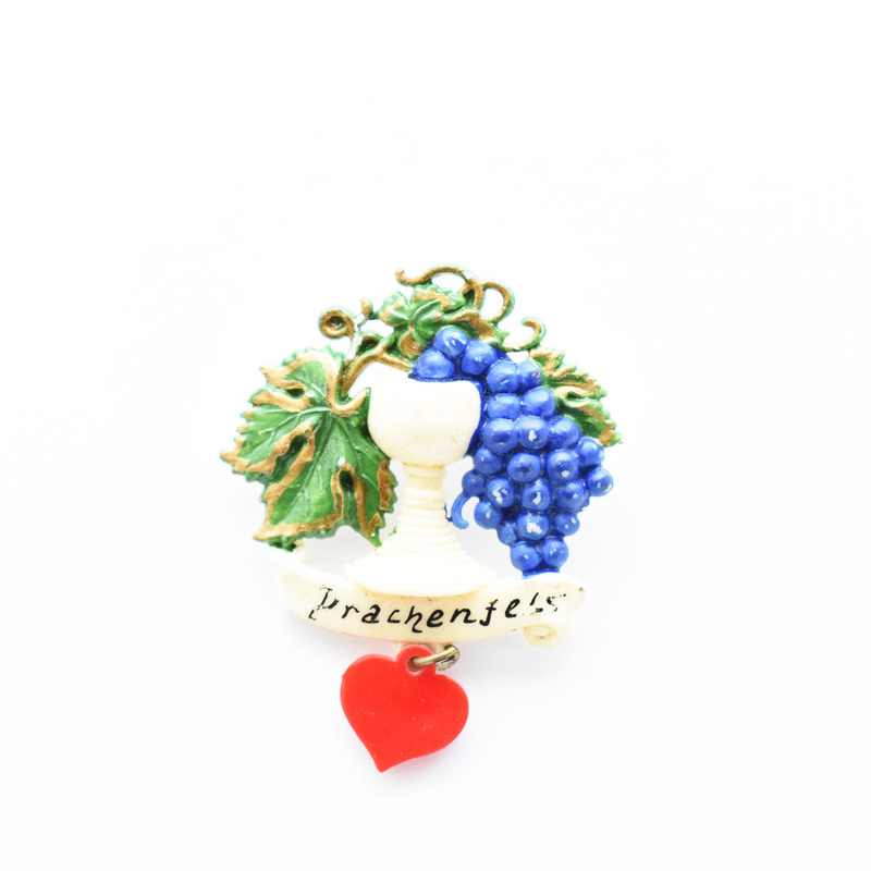 Antique celluloid　grape＆heart motif brooch