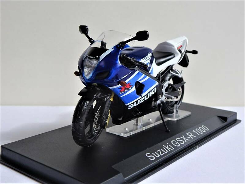 1/24 Suzuki スズキ GSX-R 1000