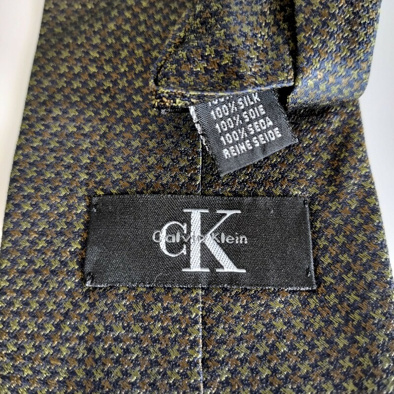 カルバンクライン（Calvin Klein)黒緑ネクタイ