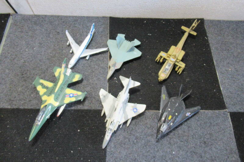 棚13.B632　 飛行機模型　 U.S .AIR FORCE/F16 USS VF-161、YF-22 LIGHTNING II…おもちゃ6点セット