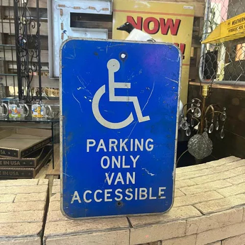 ヴィンテージ看板 PARKING ONLY VAN ACCESSIBLE [202308-L] アメリカン雑貨 ガレージ ディスプレイ ストリートサイン 予約済み駐車場