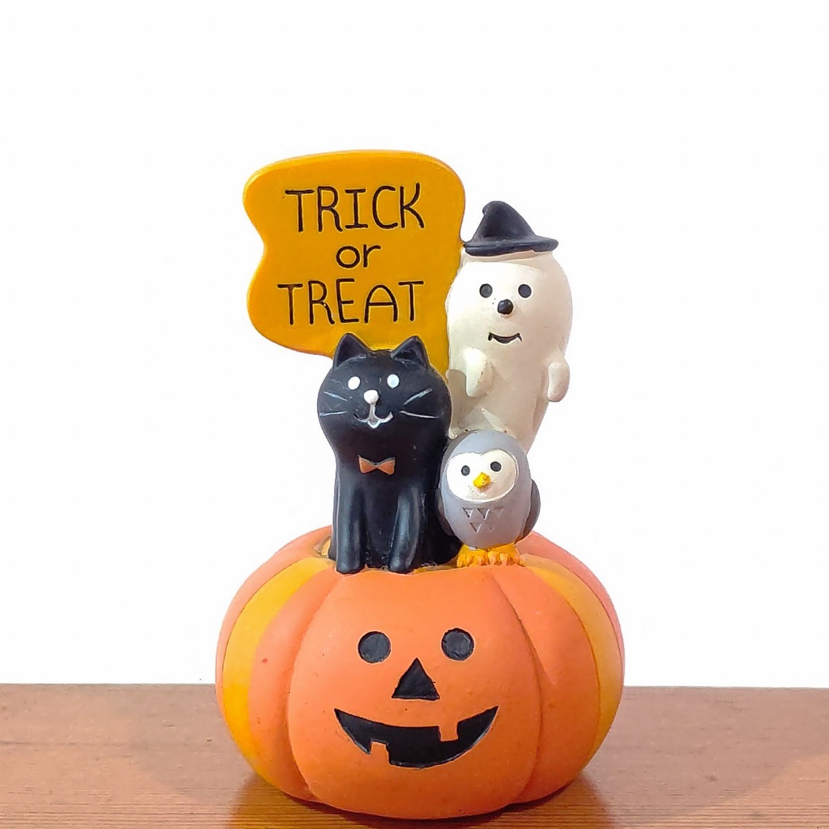conconble コンコンブル うきうきハロウィン TRICK or TREAT 人形 置物 デコレ DECOLE 中古 送料無料 即決
