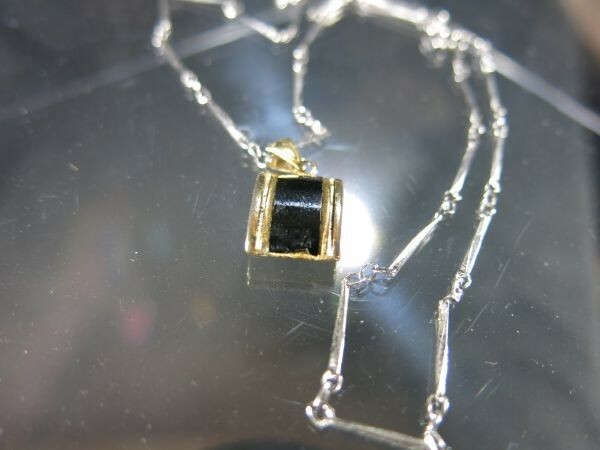A　ブラックストーン　ネックレス　18金　K18GF　　細密　宝飾品