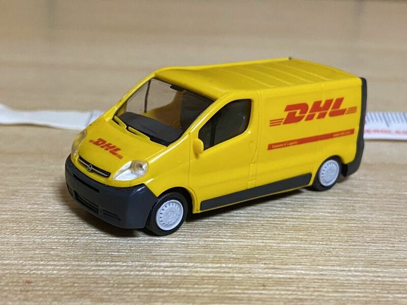 DHL ノベルティー ミニカー 非売品