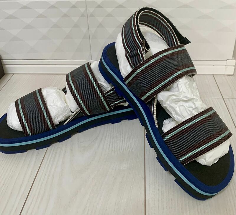 新品 未使用 ヴァレンティノ メンズ スポーツ サンダル 40 25-26cm イタリア製 VALENTINO ストラップサンダル フラット シューズ 靴