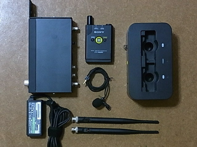 SONY ソニーDWZ-B70HL デジタルワイヤレスラベリアセット ZTX-B02RC/ZRX-HR70/ECM-LZ1UBMP 純正ワイヤレス充電器付　