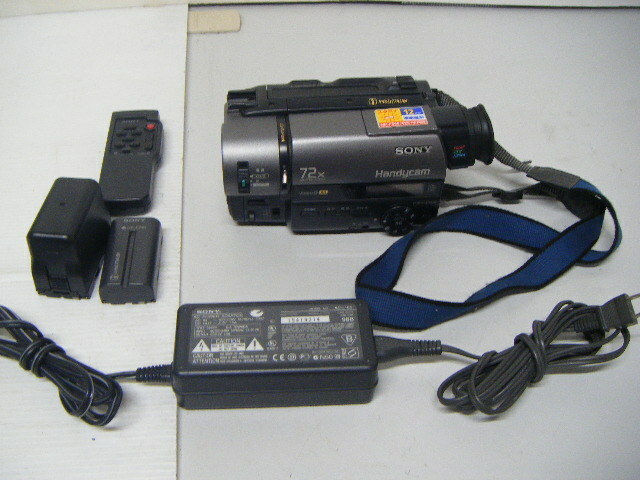 SONY 8ミリビデオカメラ CCD-TR280 ナイトショット搭載 通電 再生早送り・巻き戻しOK　ジャンク品
