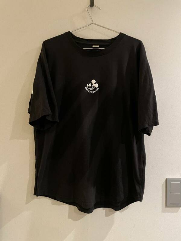 ディズニー ミッキーマウスTシャツ Lサイズ 発砲ロゴ ブラック 大きめ