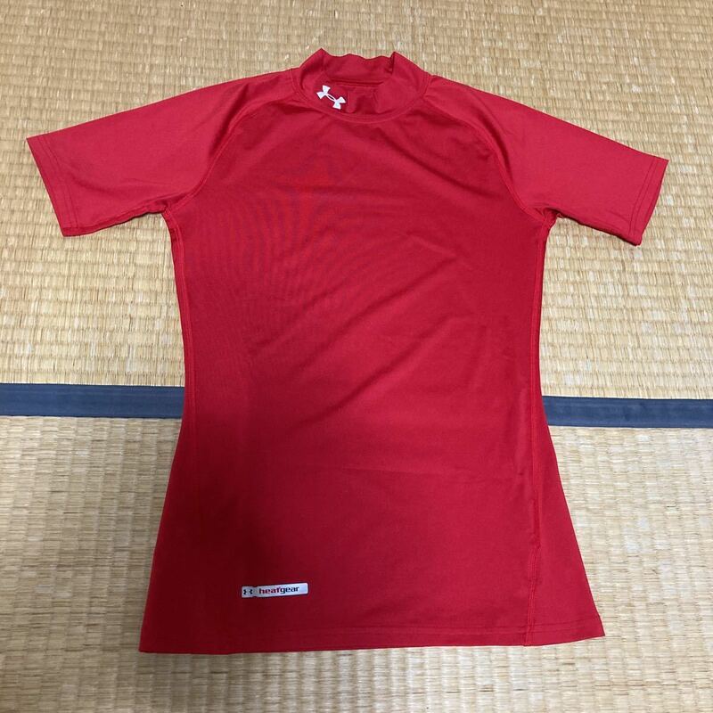 UNDER ARMOUR 半袖シャツ MD 赤 ヒートギア コンプレッション s/s ショートスリーブ インナー M HG Tシャツ モック ハイネック RED