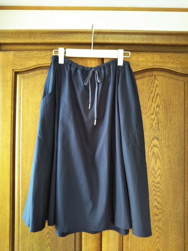 B shop　ビショップ購入　le glazik ル　グラジック　 フレアースカート　ネイビー 紺　2nd サンプル品　新品未使用品