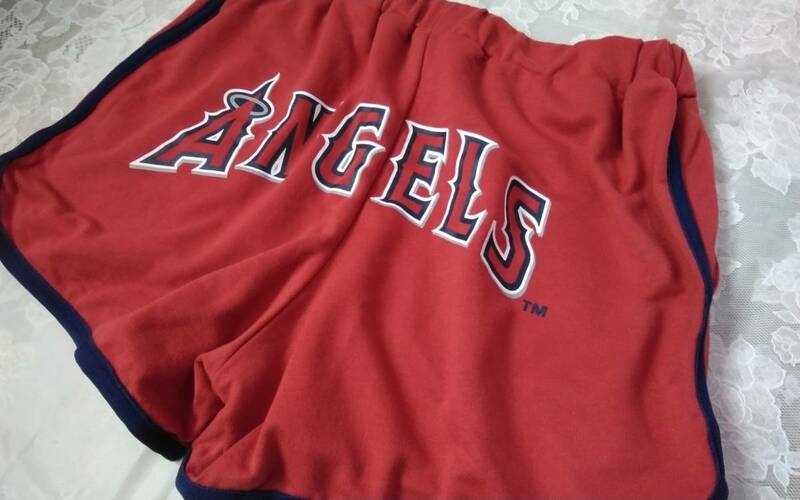 ☆レディース☆MLB ☆大谷翔平☆野球☆ANGELS ☆エンゼルス☆ 可愛い！赤色ショートパンツです(o^―^o)サイズM☆新品未使用品です☆