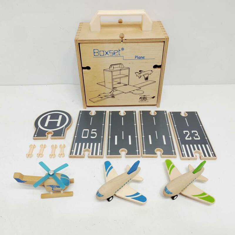 ●タイガートライブ ウッドボックス 飛行機 Tiger Tribe ヘリコプター 滑走路 木製 玩具 知育玩具 おもちゃ M1221