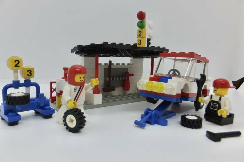 LEGO #1497 ラリーカーとピットクルー Rally and Pitcrew Team 街シリーズ オールドレゴ