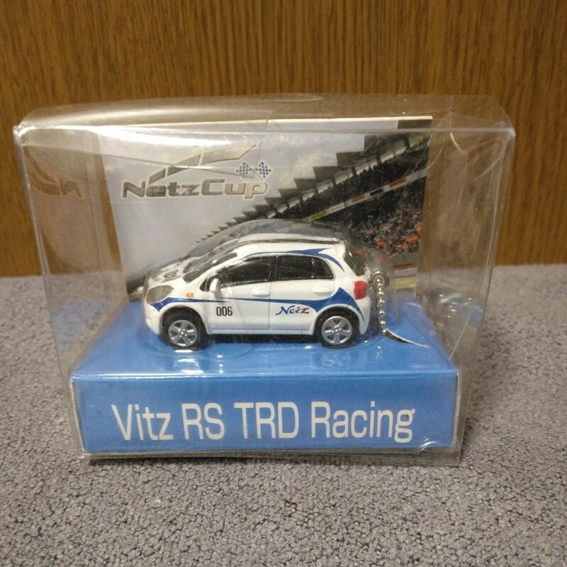 TRD　トヨタ ヴィッツ　RS TRD Racing　LED ライト点灯　キーホルダー　プルバックカー　ミニカー　未開封品　非売品 