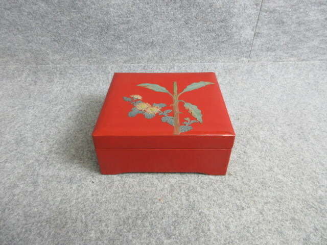 【政】33003 琉球塗小箱 菊 漆器 骨董 古物