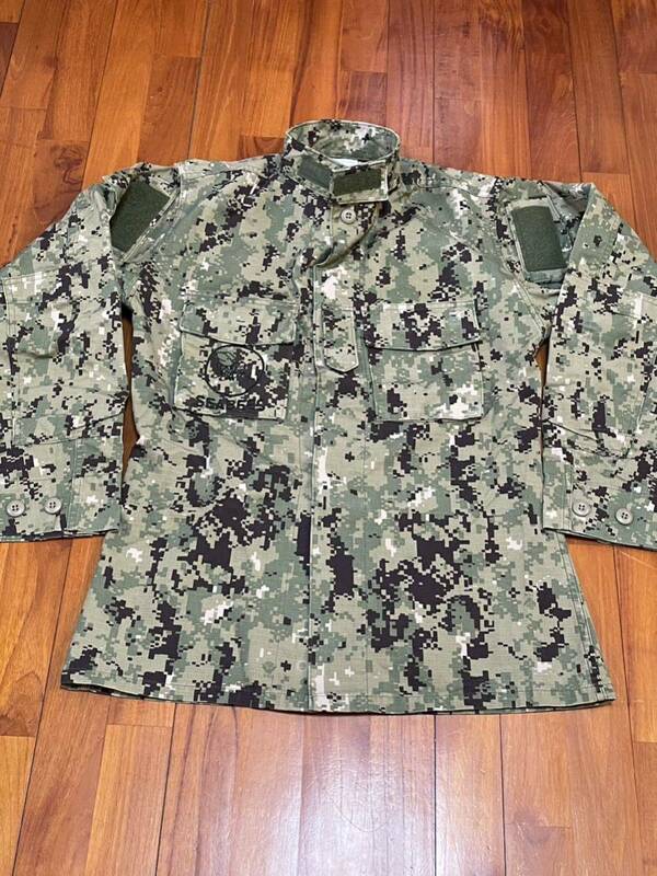 米軍放出品　中古良品　ＵＳ　ＮＡＶＹ　ＮＷＵ　ＳＥＡ　ＢＥＥＳ　ジャケット② Ｓ-Ｌ