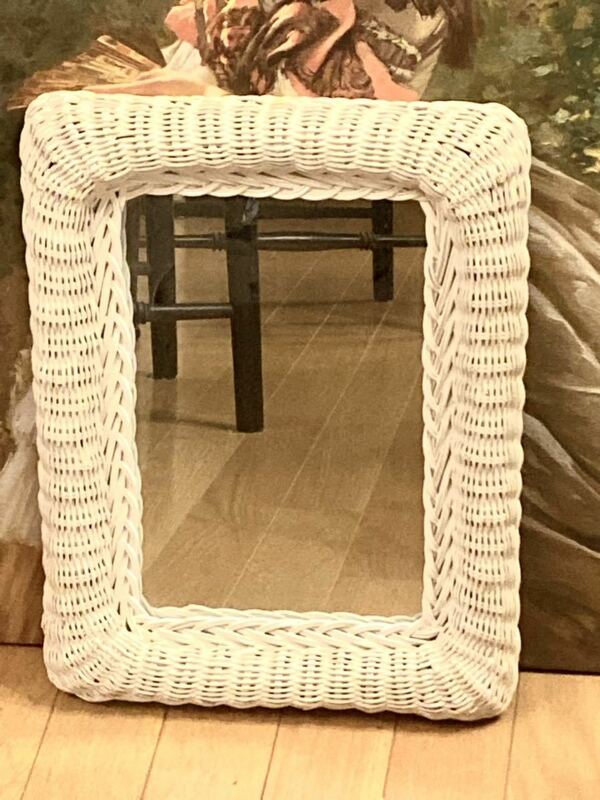 フランス　アンティーク　ラタン　壁掛け　鏡　ミラー　バスケット　籠　ビンテージ　フレンチ　カントリー　シャビーシック　パニエ　白