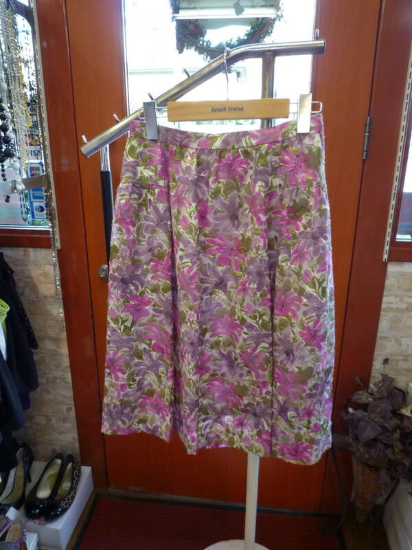【0927-9】ピンクの花柄　上品スカート　