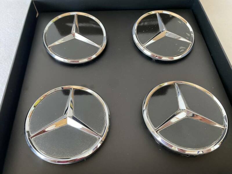 【Mercedes-Benz 純正】メルセデス・ベンツ センターキャップ ブラック4個セット