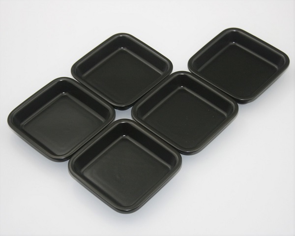 黒マット　１０ｃｍ角皿　５枚セット　新品