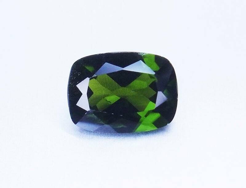 《Gem Force》ロシア産！クロムダイオプサイド 1.41CT ルース